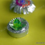 Originales cajitas para regalar hechas con cápsulas de velas gastadas y recicladas (modelo 1)